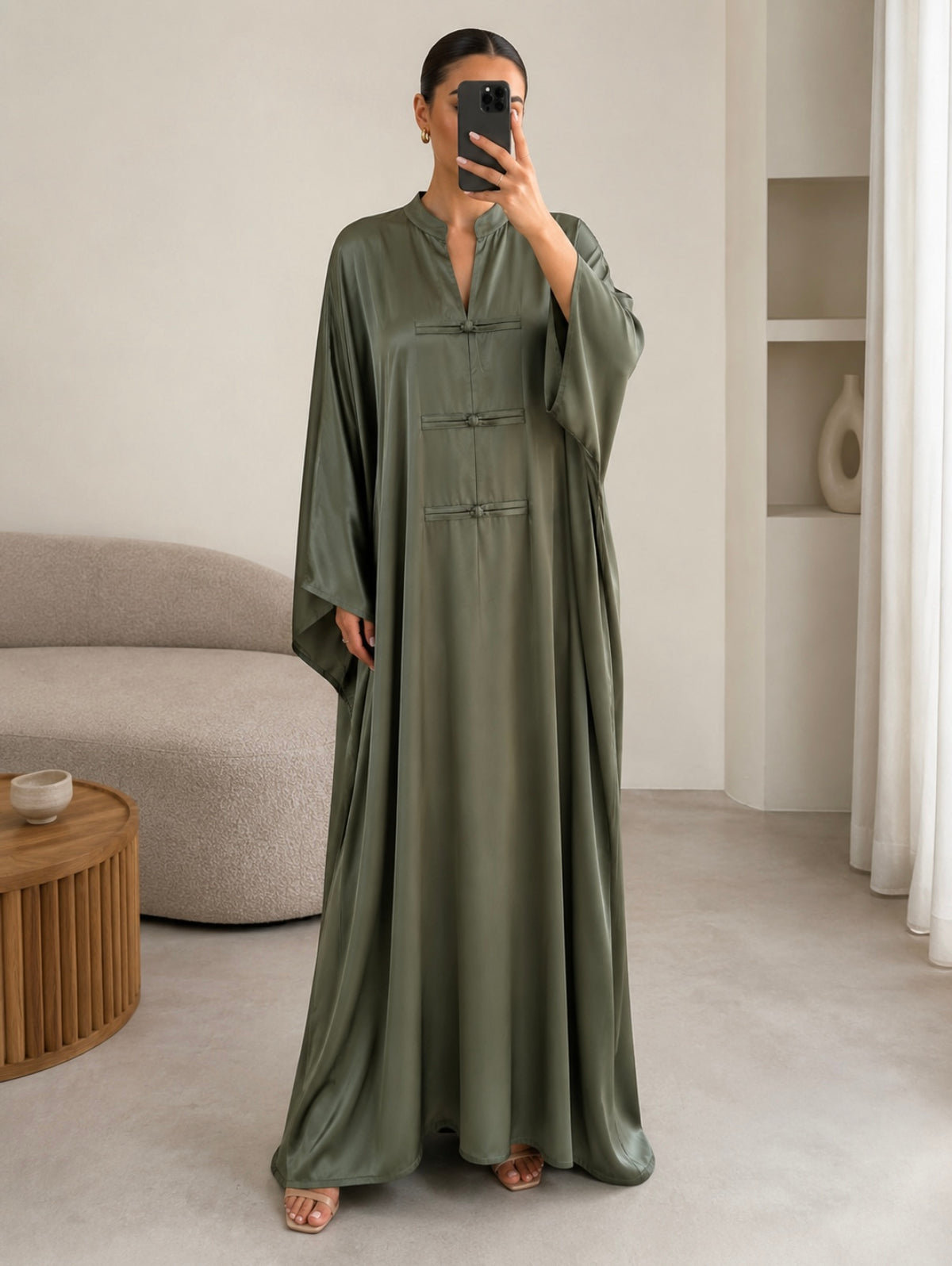 Robe Inaya Satin
